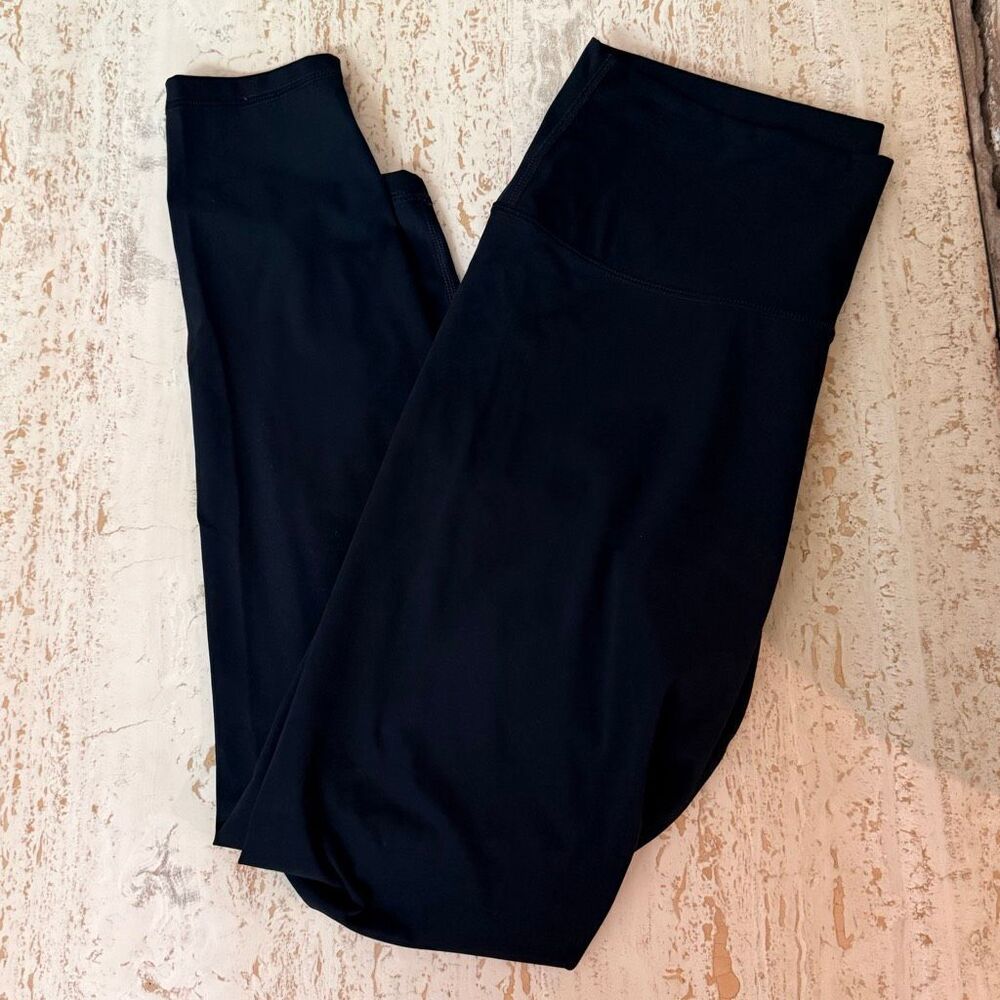 Stella & Dot ponte knit “you are loved” leggings minimalist athleisure sleek fun